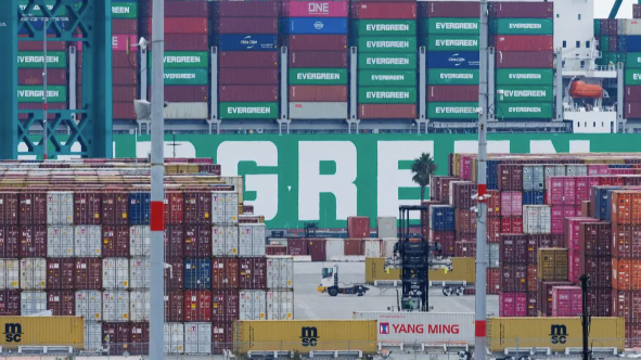 US trade deficit widens to $105.6 billion in August