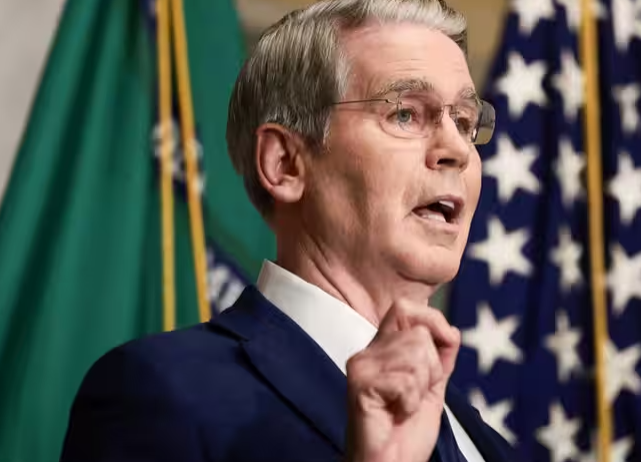 US imposes new sanctions on 16 individuals, 10 entities