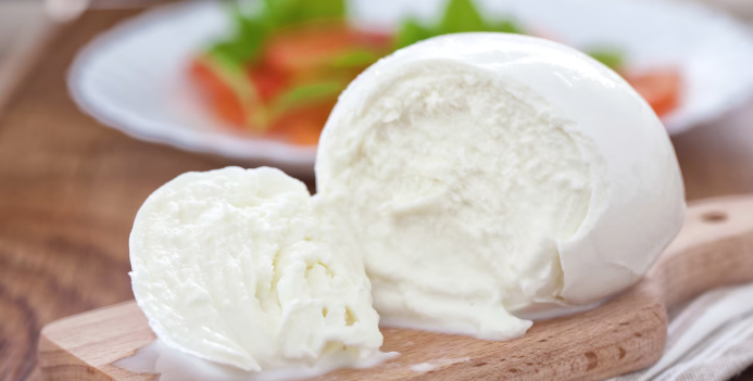Truckers' protest halts  production of Italy's  buffalo mozzarella