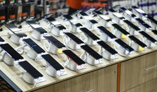 India remains key market for global smartphone makers