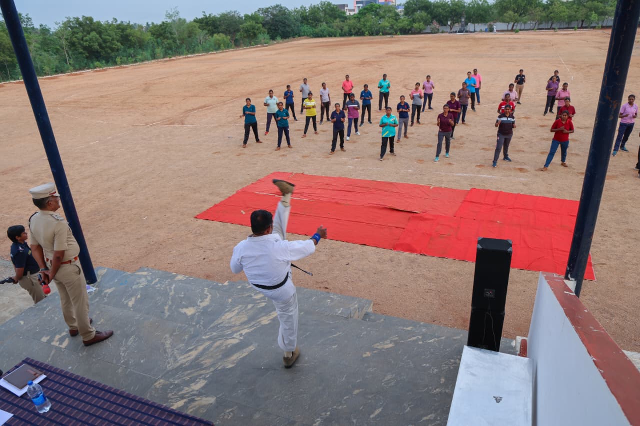 Women police undergo karate training