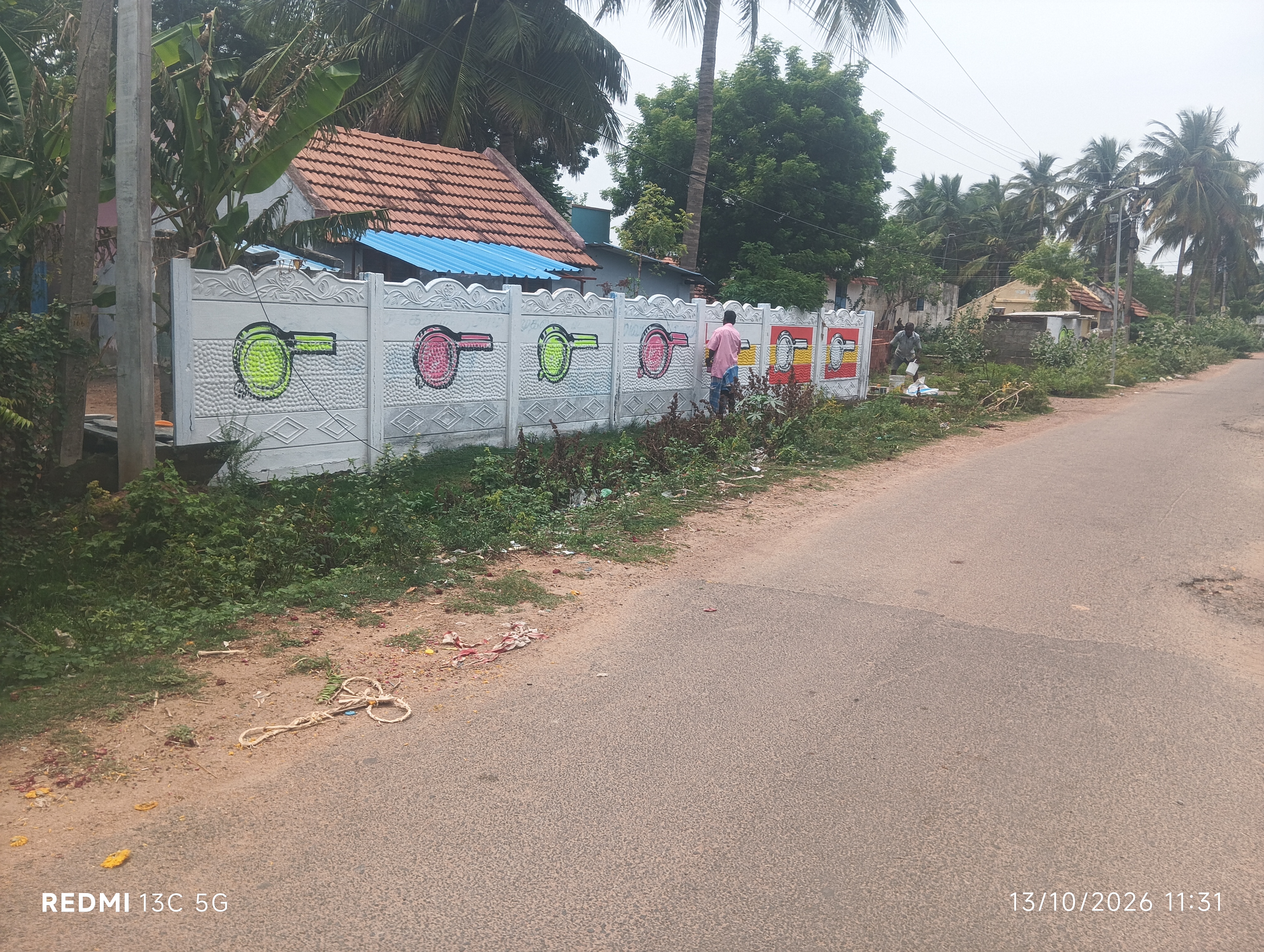 இடைத்தேர்தலே அறிவிக்கவில்லை - விராலிமலையில் களத்தில் இறங்கிய தவெகவினர்!