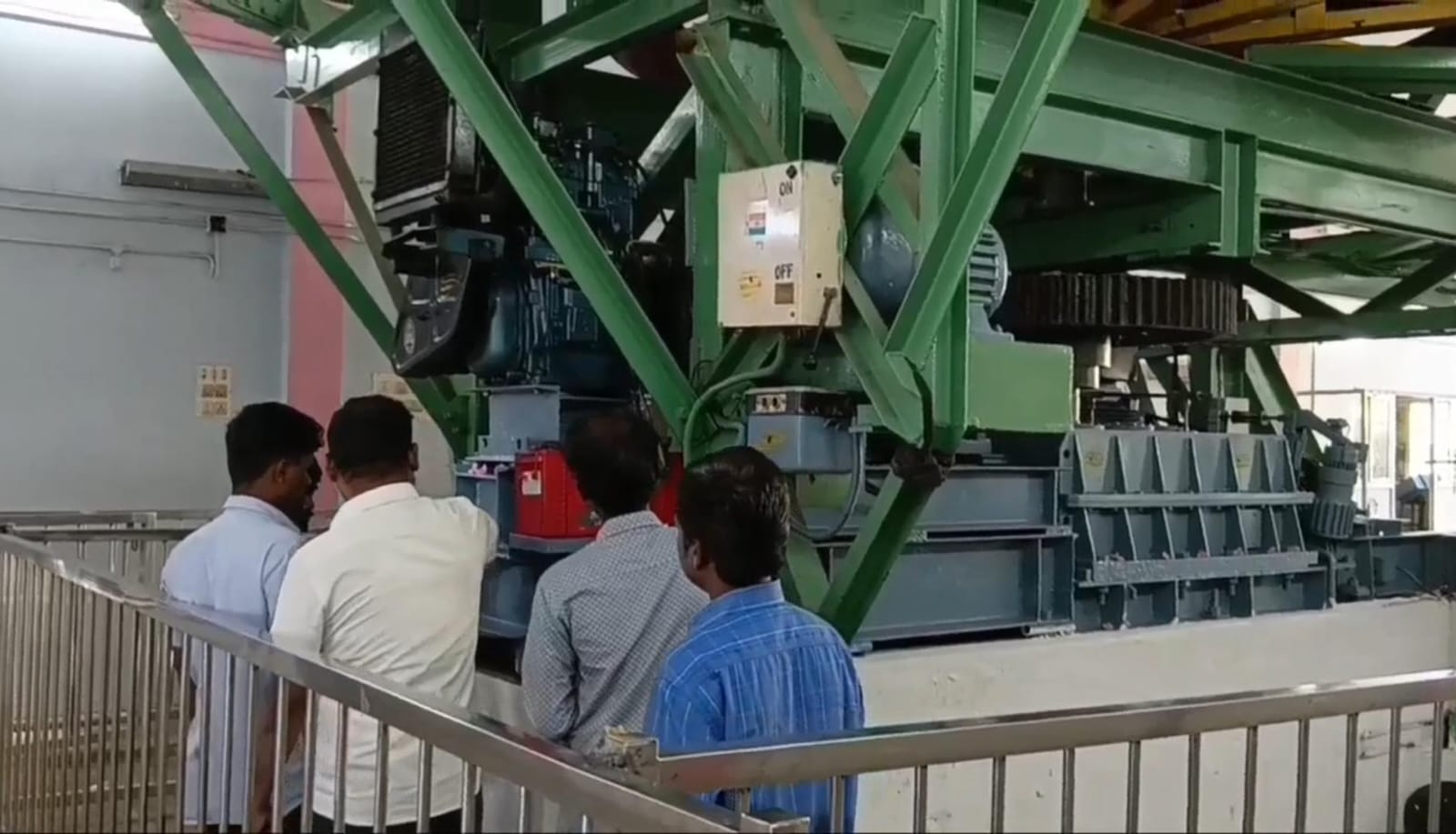 பழனி கோயில் ரோப் கார் சேவை திடீர் நிறுத்தம்