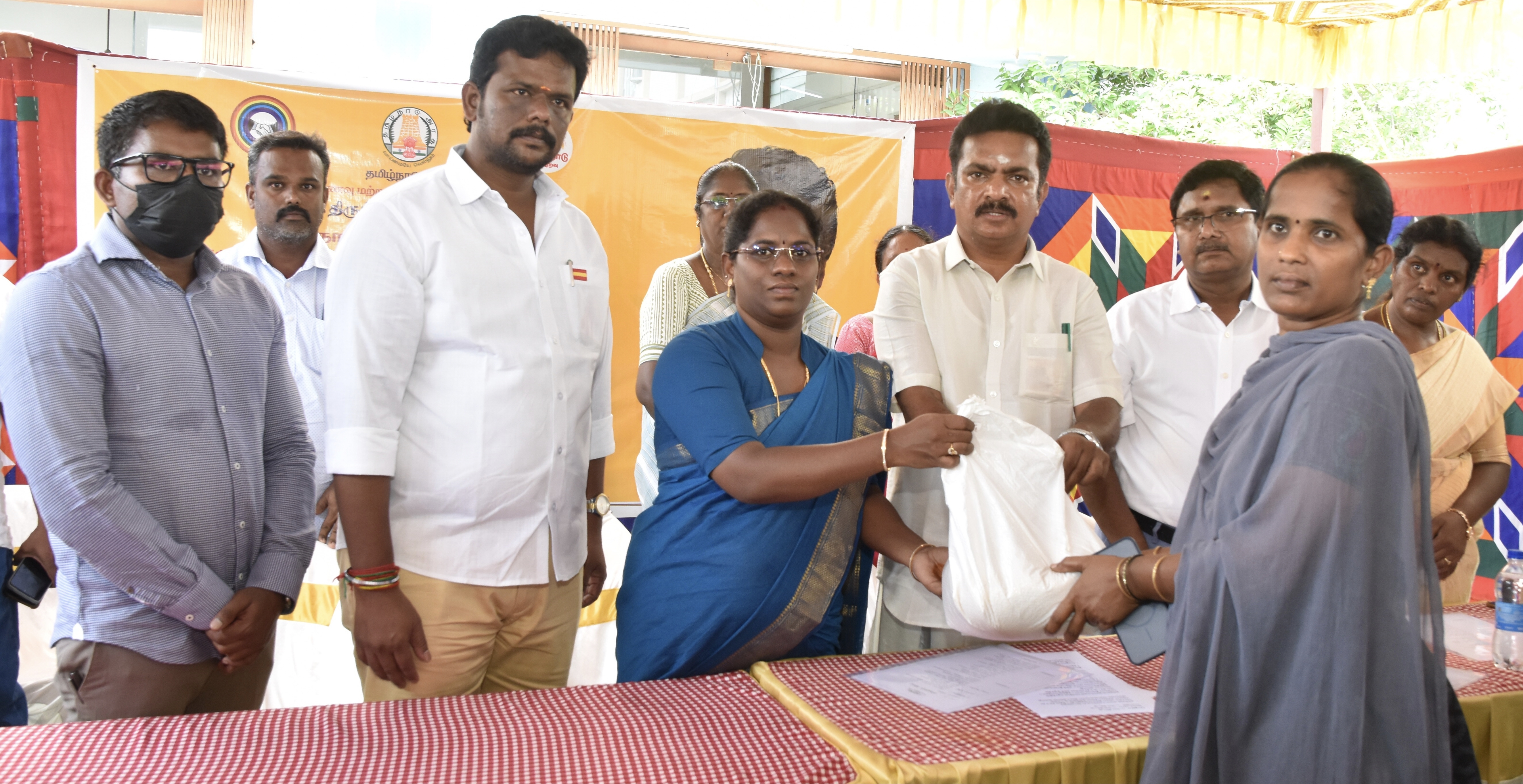 Fine-variety rice sale begins in Tiruppur
