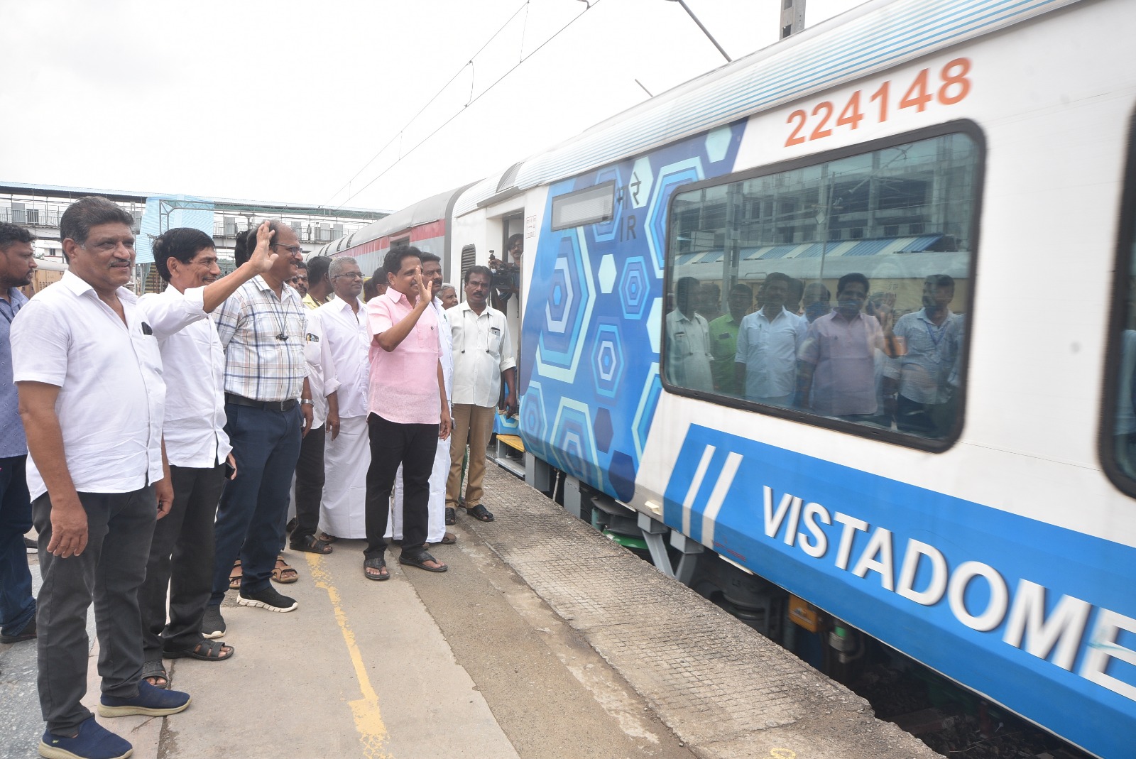 மேற்கு தொடர்ச்சி மலை அழகை ரசிச்சிகிட்டே ஒரு Trip - சூப்பர் chance!