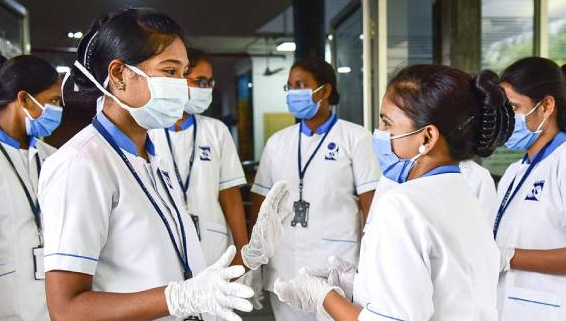 உண்ணாவிரத போராட்டத்தில் இறங்கிய செவிலியர்கள்: கோரிக்கைகள் என்ன?