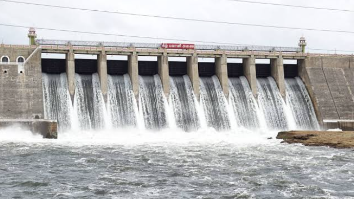 கீழ்பவானியில் 3 டிஎம்சி நீர் திறக்க வேண்டும் : விவசாயிகள் கோரிக்கை