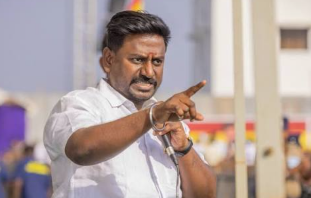 பள்ளிகளில் விளையாட்டு அட்டவணையில் பிற பாடங்கள் நடத்தக்கூடாது - அமைச்சர் போட்ட அதிரடி உத்தரவு