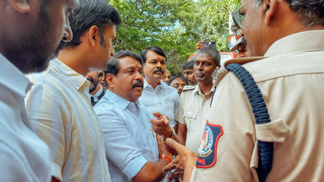 திமுக ஆட்சியில் எல்லாவற்றையும் திருடுவார்கள்…நயினார் நாகேந்திரன் விமர்சனம்