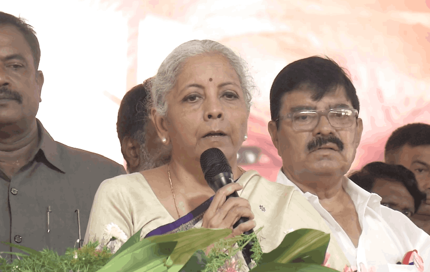 ஜிஎஸ்டி சீர்திருத்தத்தால் மக்களின் கைகளில் பணம் புரளும் - நிர்மலா சீதாராமன் நம்பிக்கை!