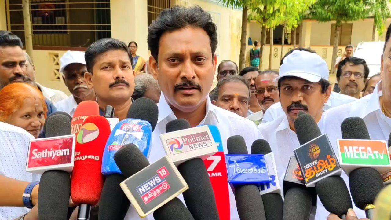  டெட் தேர்வு தொடர்பாக தீர்ப்பு: “யாரும் பயப்பட வேண்டாம்” – அமைச்சர் அன்பில் மகேஷ்