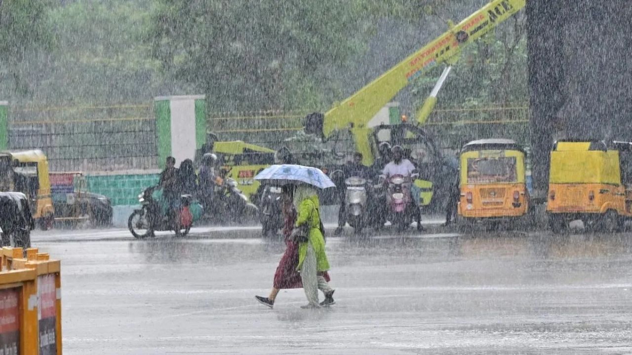 கொட்டித் தீர்க்கப்போகும் கனமழை.. 5 மாவட்டங்களுக்கு எச்சரிக்கை!