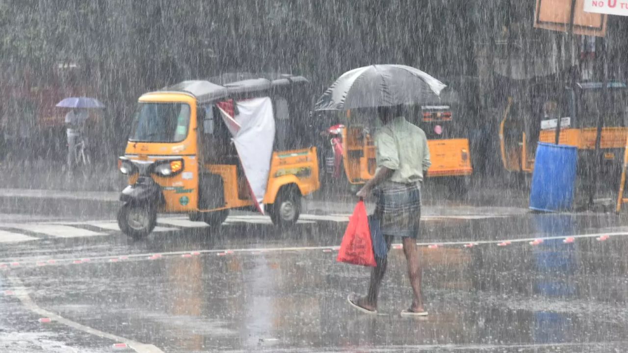Rain Alert: தமிழகத்தில் 4 மாவட்டங்களுக்கு ஆரஞ்சு அலெர்ட்!