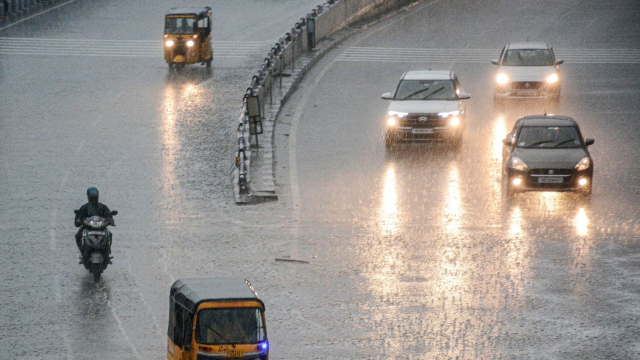 TN Weather: தமிழகத்தில் நாளை 7 மாவட்டங்களில் கனமழைக்கு வாய்ப்பு!