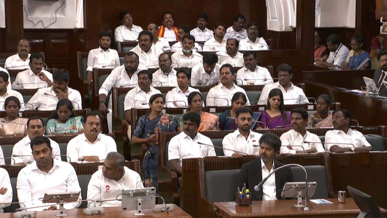 நம்பிக்கை வாக்கெடுப்பு: மெஜாரிட்டிக்கு தேவையான ஆதரவை பெற்றது தவெக அரசு!