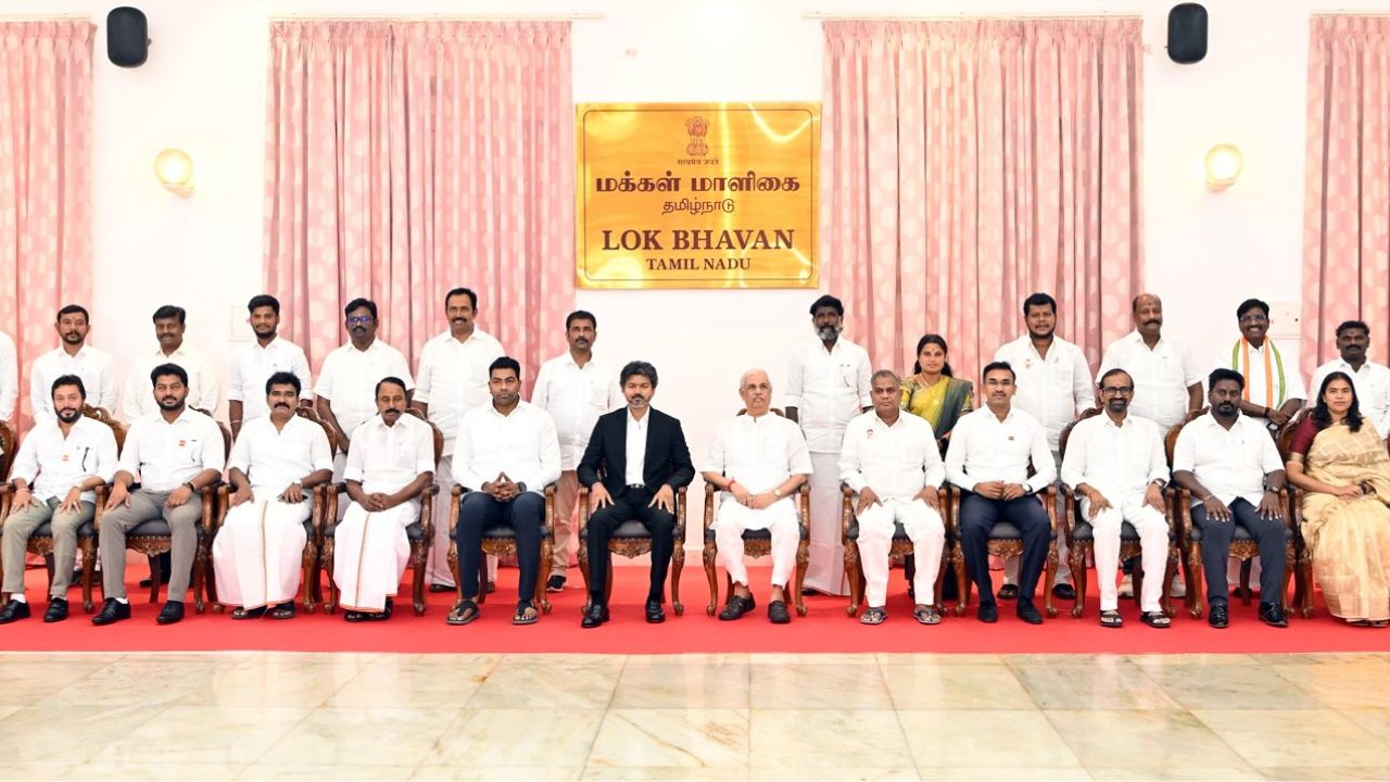 தவெக அமைச்சரவை விரிவாக்கம்: புதிய அமைச்சர்களுக்கான துறைகள் ஒதுக்கீடு!