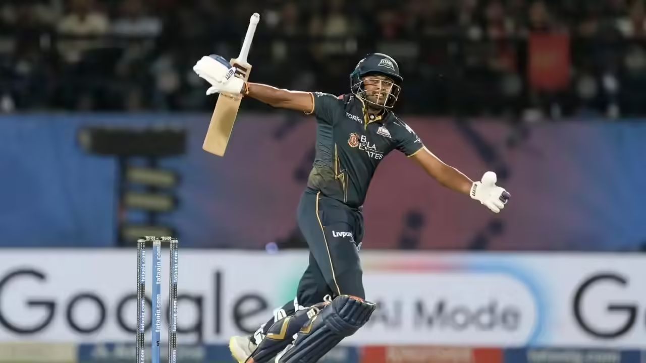 இருமுறை Hit Wicket.. மோசமான சாதனைக்கு சொந்தக்காரரான சாய் சுதர்சன்!