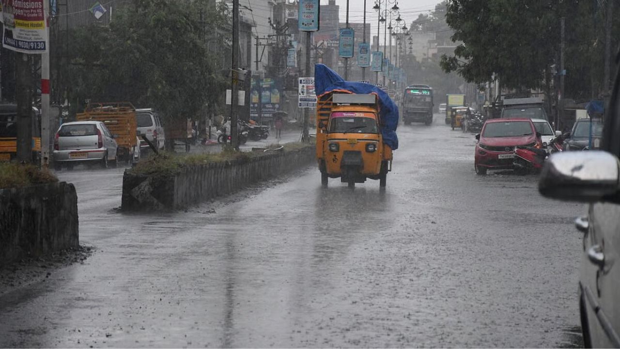 TN Weather: நாளை 6 மாவட்டங்களுக்கு மிக கனமழை எச்சரிக்கை!