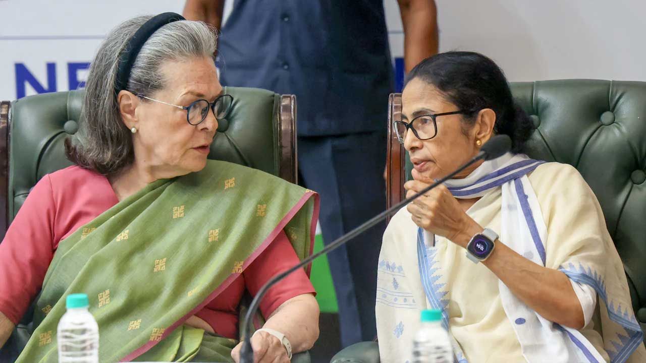 காங்கிரஸுடன் இணைகிறதா திரிணாமுல் காங்கிரஸ்? 