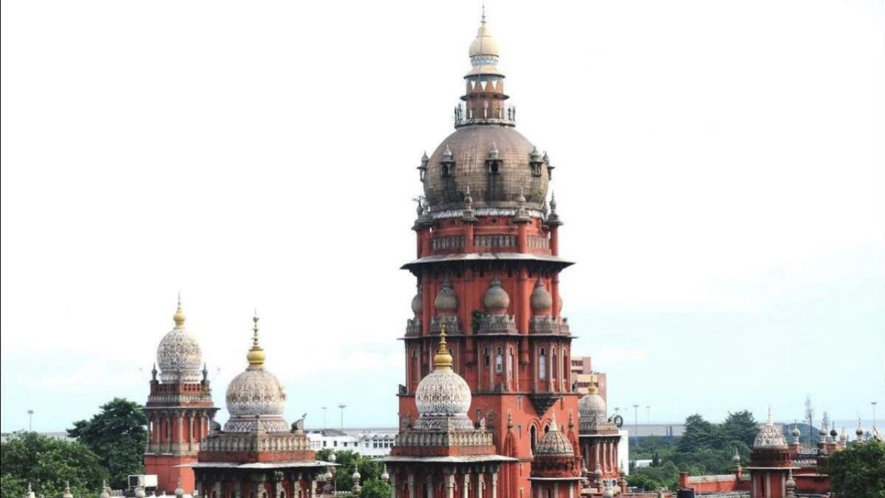 இடைத்தேர்தல் அறிவிப்புக்குத் தடை விதிக்க முடியாது: சென்னை உயர் நீதிமன்றம் அதிரடி உத்தரவு!