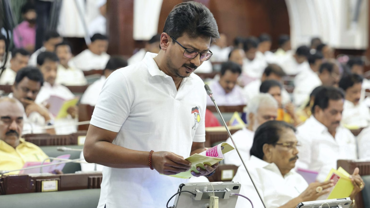 நான் முதல்வன்' திட்டத்தை கைவிடுவது ஏன்?  - சட்டப்பேரவையில் உதயநிதி ஸ்டாலின் கேள்வி