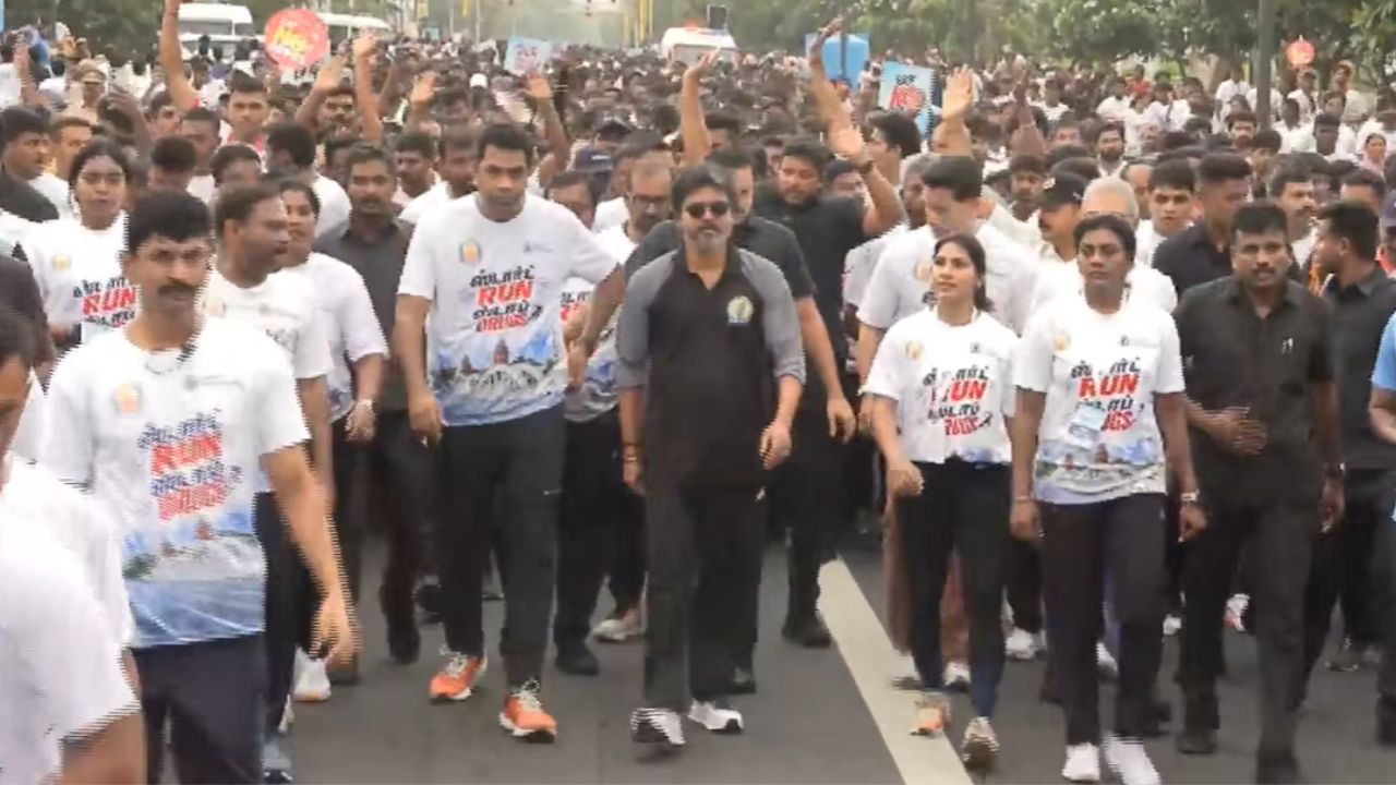 Sports-ஐ எடு Drugs-ஐ விடு: போதைப்பொருள் எதிர்ப்பு விழிப்புணர்வு ஓட்டம்: முதல்வர் விஜய் தொடங்கி வைத்தார்!
