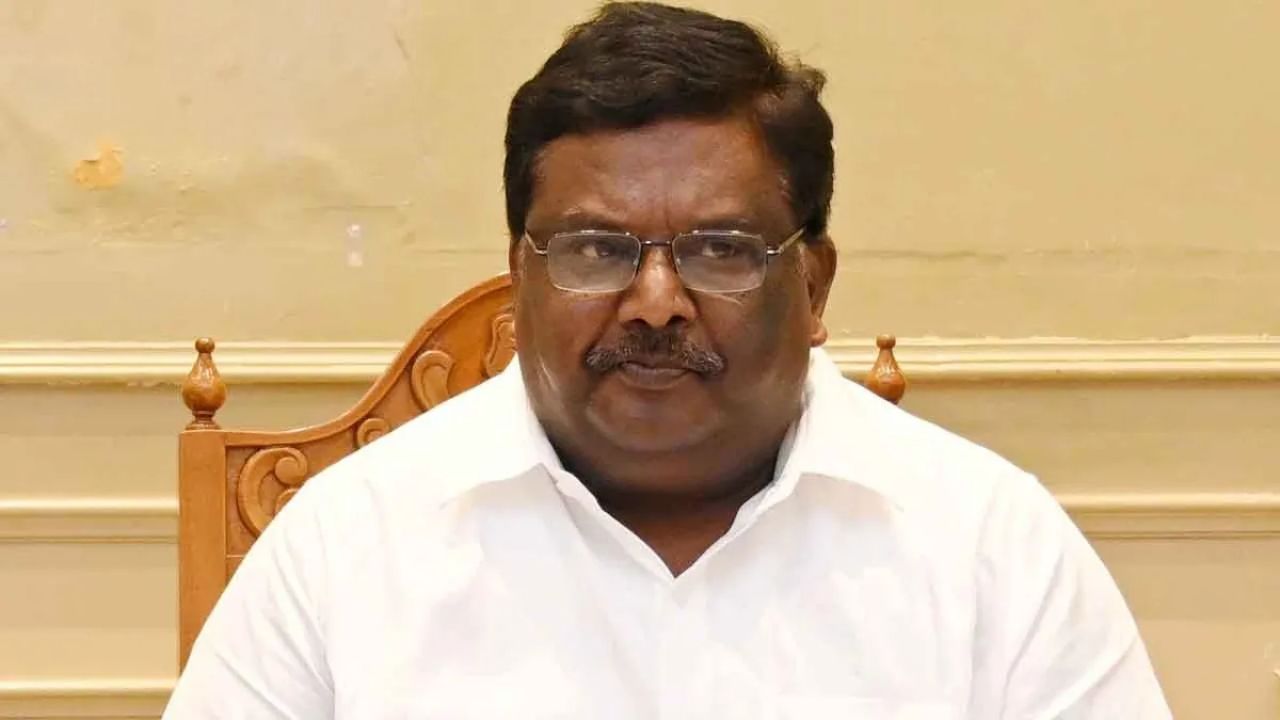 போக்குவரத்து துறையில் வேலை என மோசடி.. முன்னாள் அமைச்சர் சிவசங்கருக்கு சம்மன்!