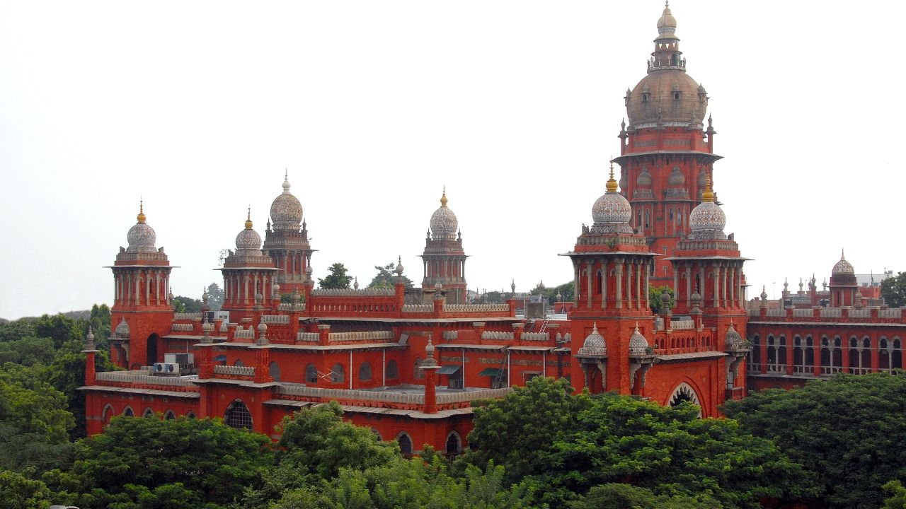 துணைவேந்தர்கள் நியமன விவகாரம்: மத்திய, மாநில அரசுகள் பதிலளிக்க உயர் நீதிமன்றம் அதிரடி உத்தரவு!