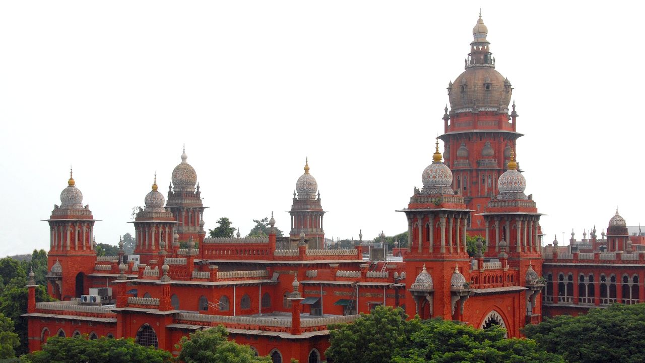 திருச்சி கிழக்கு, கரூர் உள்ளிட்ட 5 தொகுதிகளில் இடைத்தேர்தலுக்கு தடை: சென்னை உயர் நீதிமன்றம் அதிரடி!