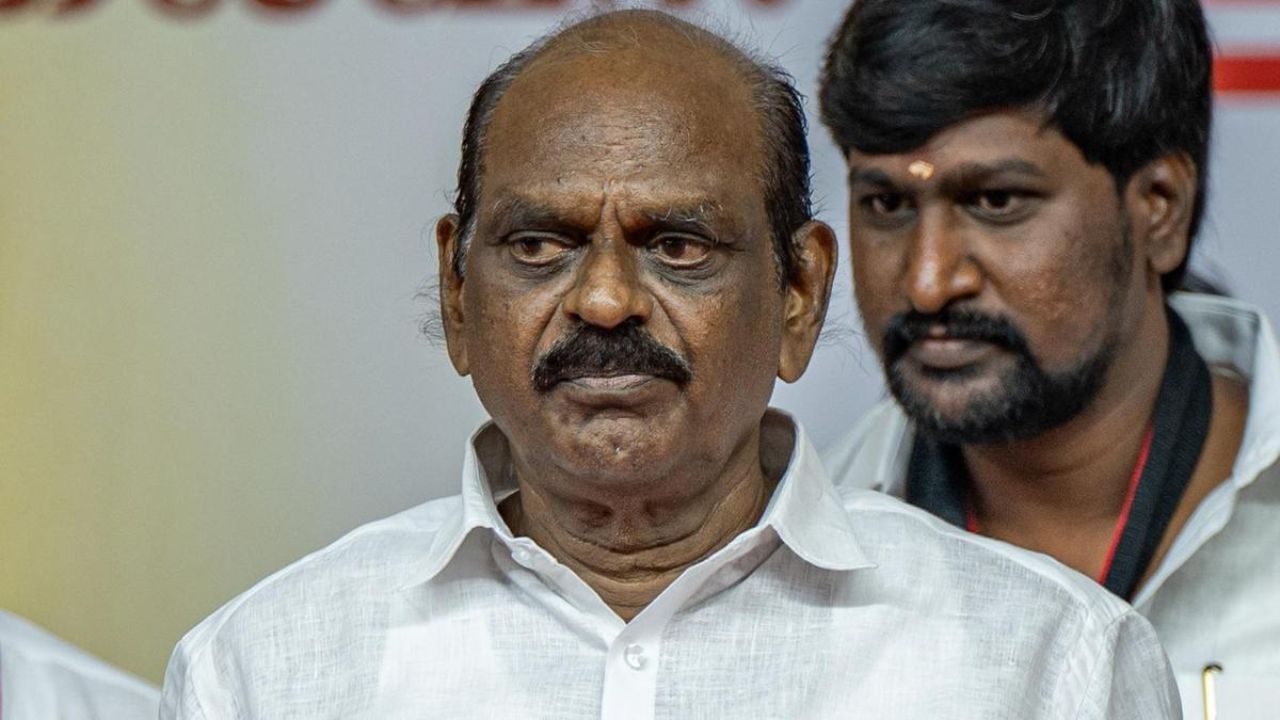 மாஜி அமைச்சருக்கு சிக்கல்.. லஞ்ச ஒழிப்புத்துறைக்கு நீதிமன்றம் க்ரீன் சிக்னல்! 