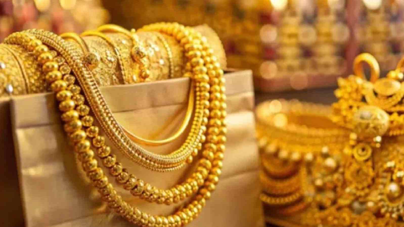 நகைப்பிரியர்களுக்கு ஹேப்பி நியூஸ்.. தங்கம் விலை கடும் சரிவு!
