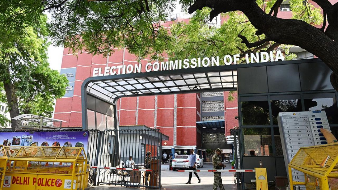 தேர்தலில் போட்டியிட தடை.. காங்கிரஸ் முக்கிய நிர்வாகிக்கு ஷாக் கொடுத்த தேர்தல் ஆணையம்!