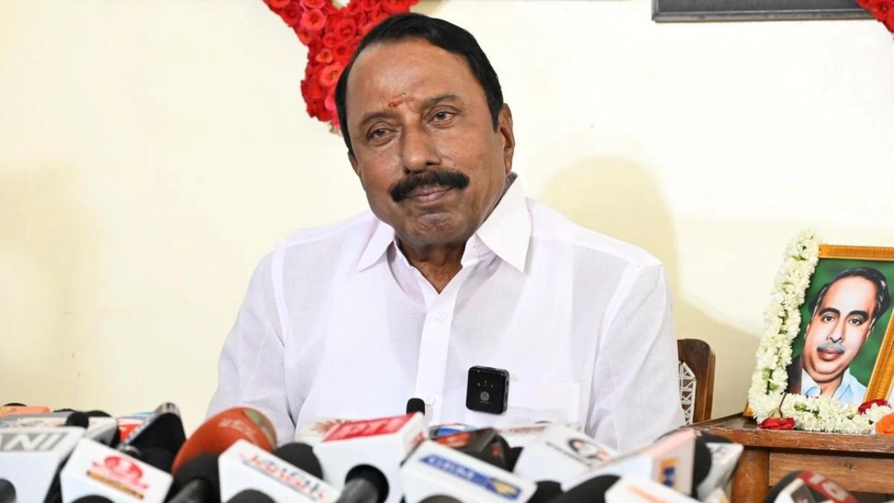காலியாகும் அதிமுக கூடாரம்..செங்கோட்டையன் பேச்சால் பரபரப்பு!