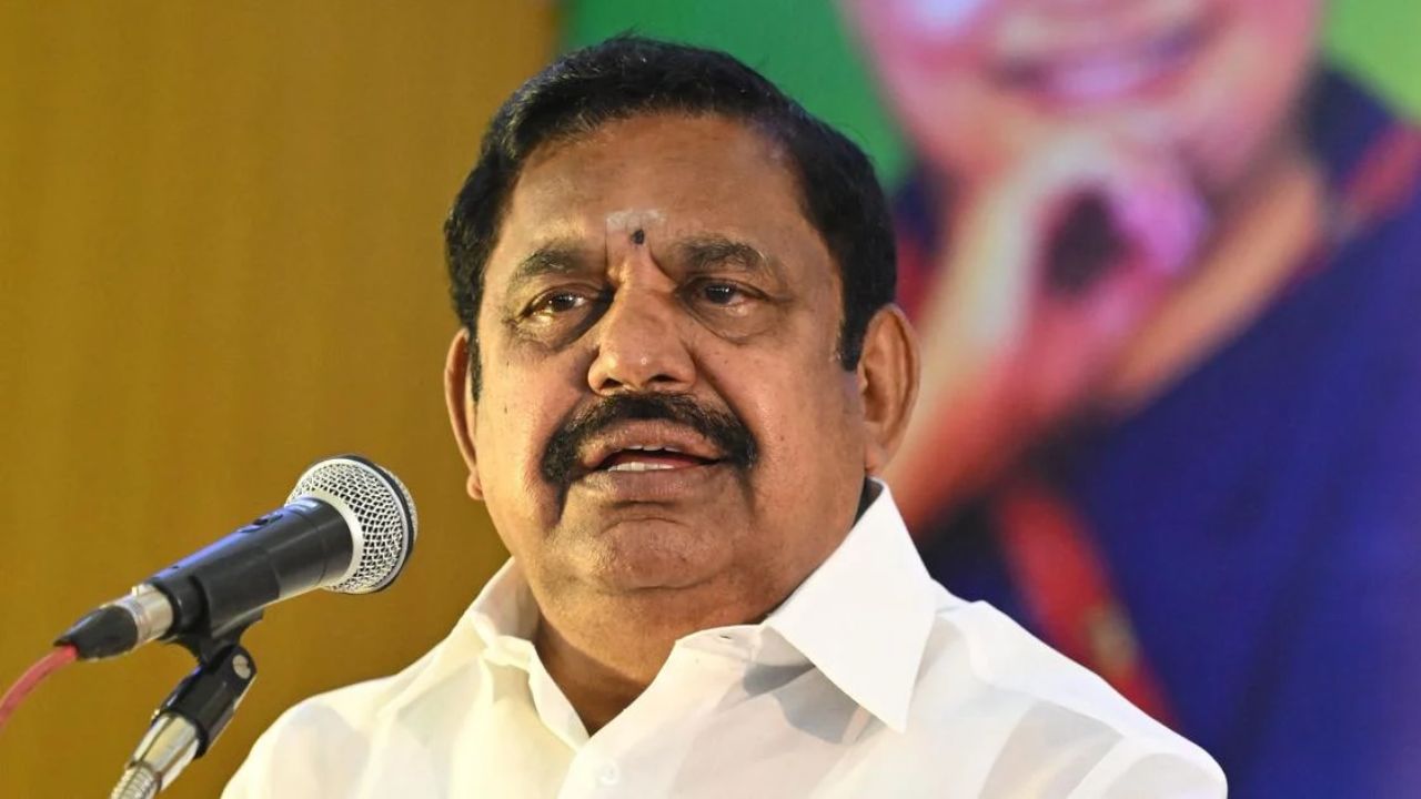 தவெக நிர்வாகி மீது பாலியல் வழக்கு: சிங்கப்பெண் அதிரடிப் படை எங்கே போனது? இபிஎஸ் கடும் தாக்கு! 