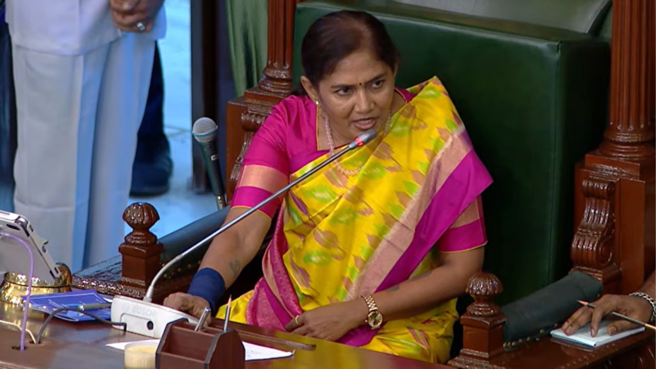 TN Assembly: சபாநாயகர் நாற்காலியில் அமர்ந்த முதல் பெண்.. வரலாறு படைத்த தவெக! TN Assembly: சபாநாயகர் நாற்காலியில் அமர்ந்த முதல் பெண்.. வரலாறு படைத்த தவெக!