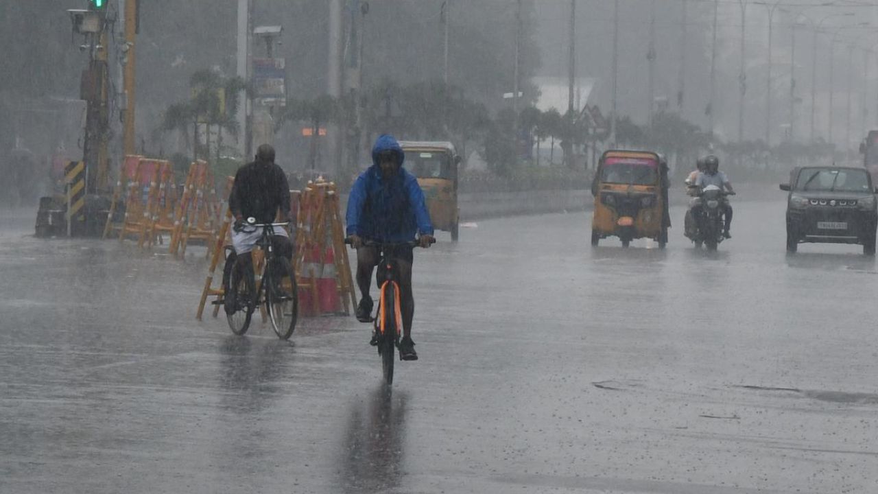 TN Weather: தமிழ்நாட்டில் அடுத்த 6 நாட்களுக்கு மழை வெளுத்து வாங்கும்!