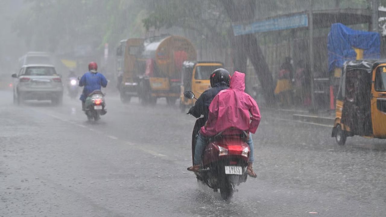 TN Weather: வடகிழக்கு பருவமழை தொடங்கியது.. 4 மாவட்டங்களுக்கு மிக கனமழை எச்சரிக்கை!