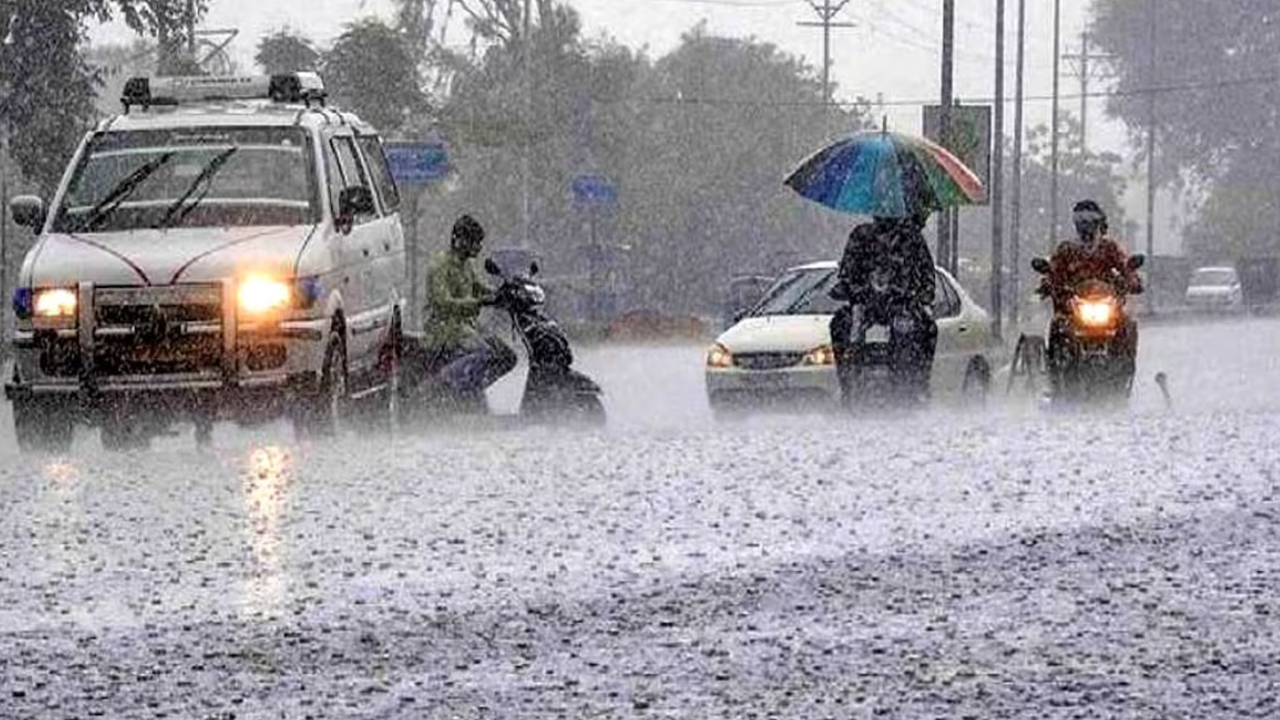 TN Weather: 3 மாவட்டங்களுக்கு ரெட் அலெர்ட்.. வானிலை மையம் தகவல்!
